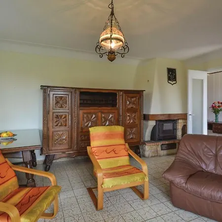 Three-bedroom Holiday In